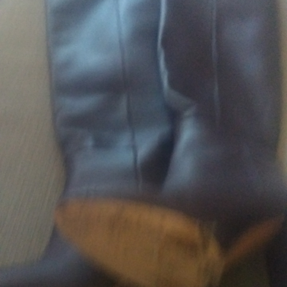 Zara - Picture 3 of 3